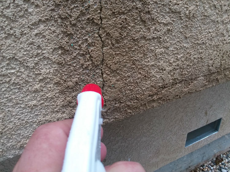 Repairing Hairline Cracks In Exterior Stucco – A Helpful Tutorial!