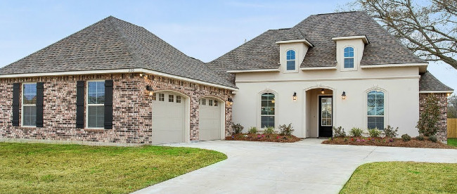 A Beautiful Stucco And Brick Home In La A Beautiful Stucco And Brick Home In La